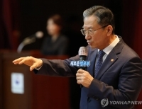 직원들과 토크 콘서트, 발언하는 정성호 법무장관